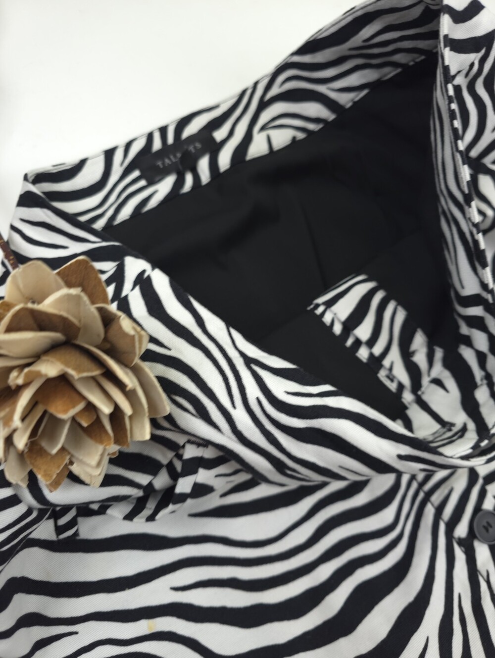 Talbots Zebra Print Button-Front Skirt — Black & White Size 10 - Picture 6 of 9